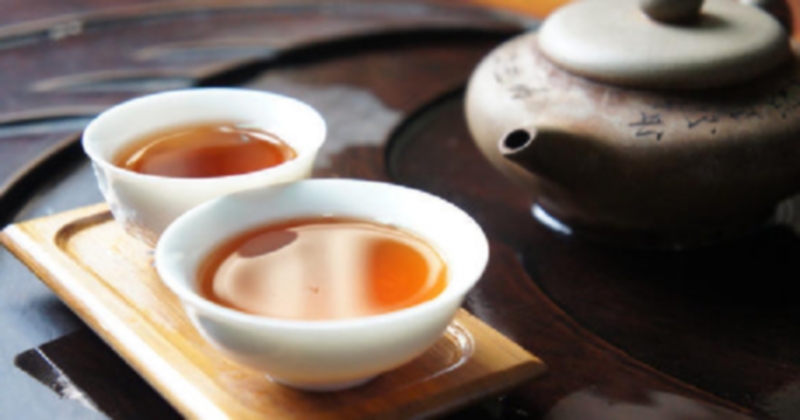 中国茶と急須と茶杯