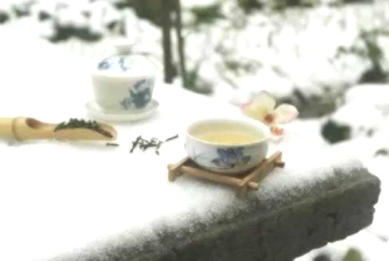 雪と中国茶