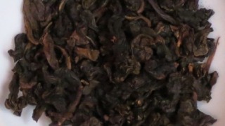 黒烏龍茶　茶葉