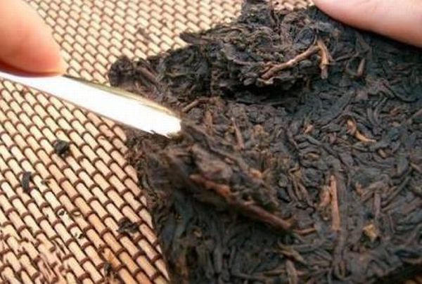 誰でもできる餅茶の崩し方 | プーアル茶の選び方