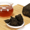 プーアル茶と茶葉のイメージ